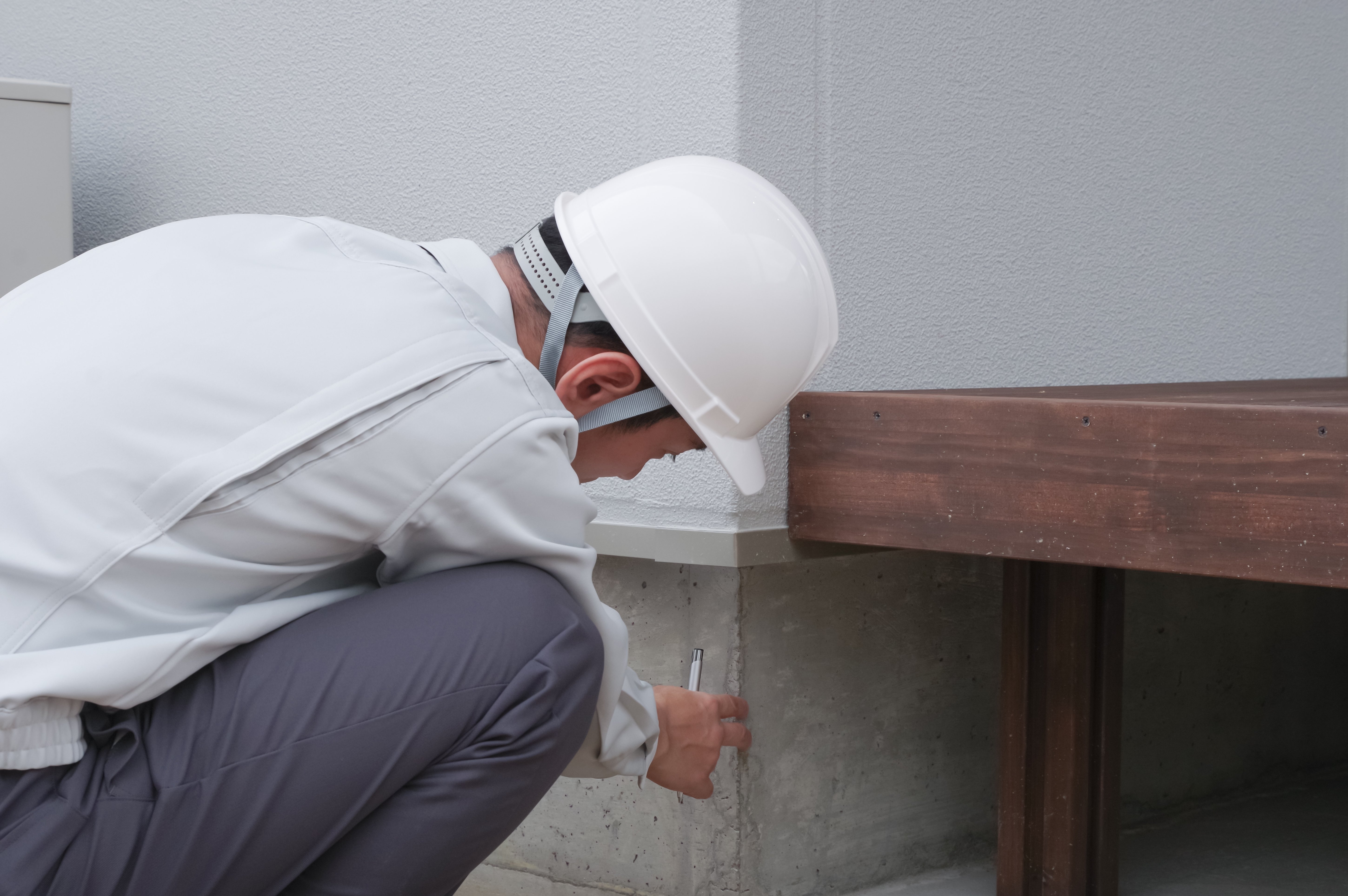 Crack in wall in a home